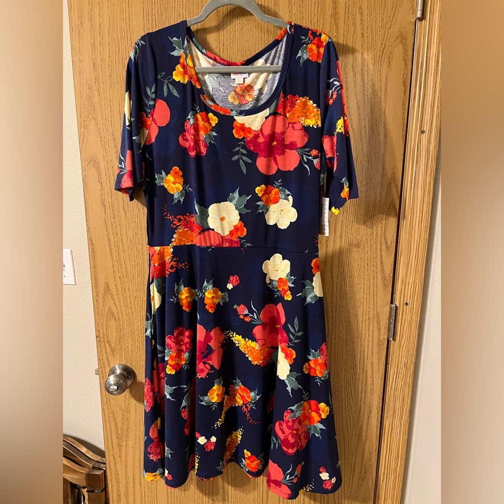 Lularoe 3xl Floral Nicole Dress with pockets. NWT